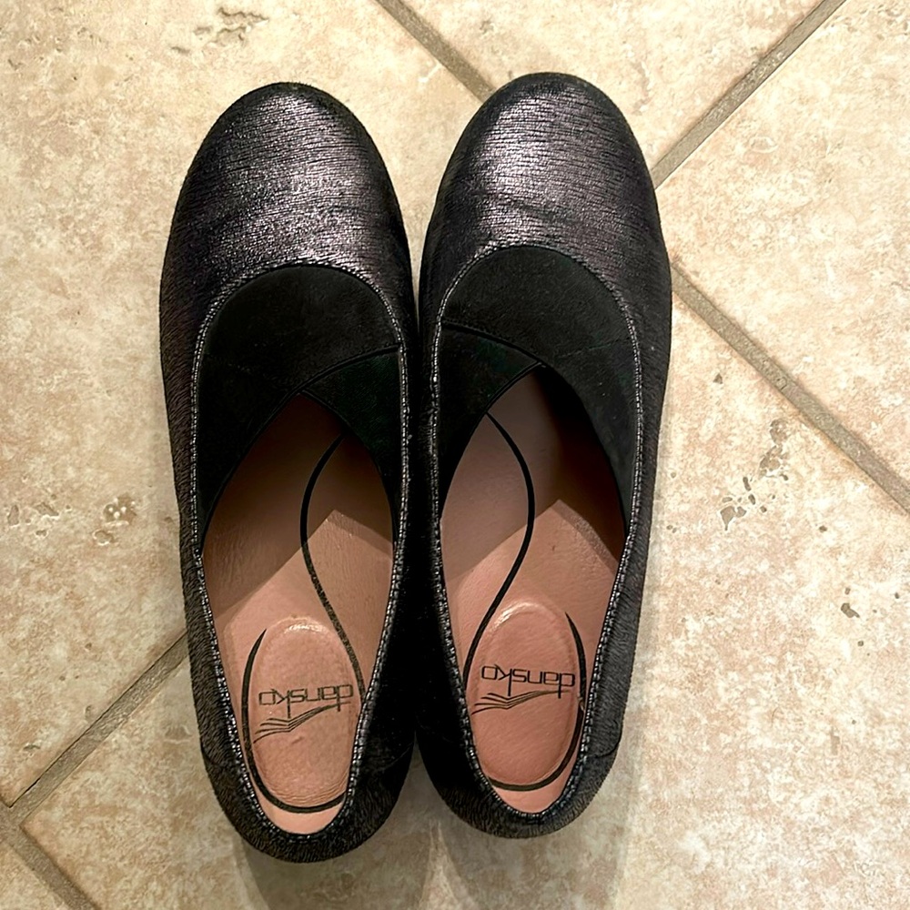 ••DANSKO METALLIC SLIP-ON SHOE••SIZE 42